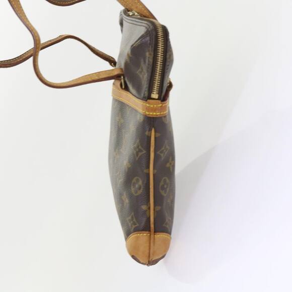 LOUIS VUITTON Monogram Coussin GM Shoulder Bag M51141 - Picture 4 of 16
